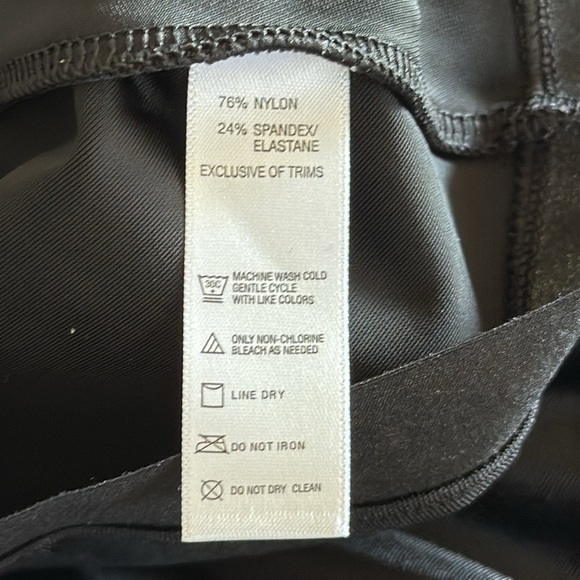 SPANX Black Tank Top with Pink Leopard Lining Size XL - Picture 5 of 5